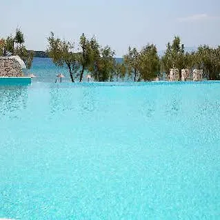 Acqua Marina 4* كريس أكتي